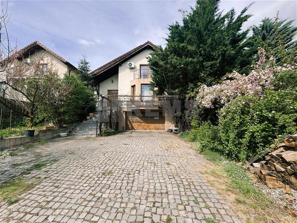 Casa de vanzare in Europa la 770000 EURO ID: P8613